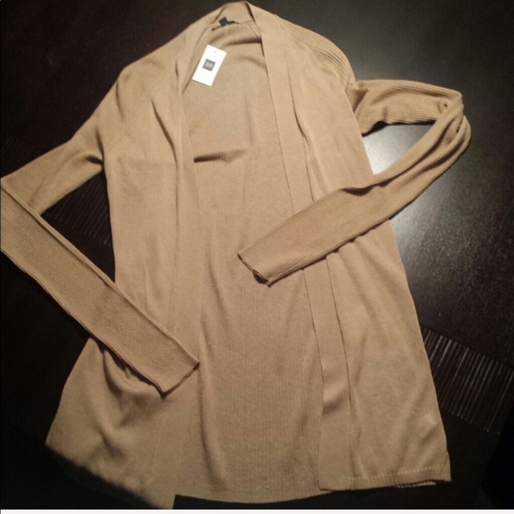 Gorgeous lightweight GAP long cardigan